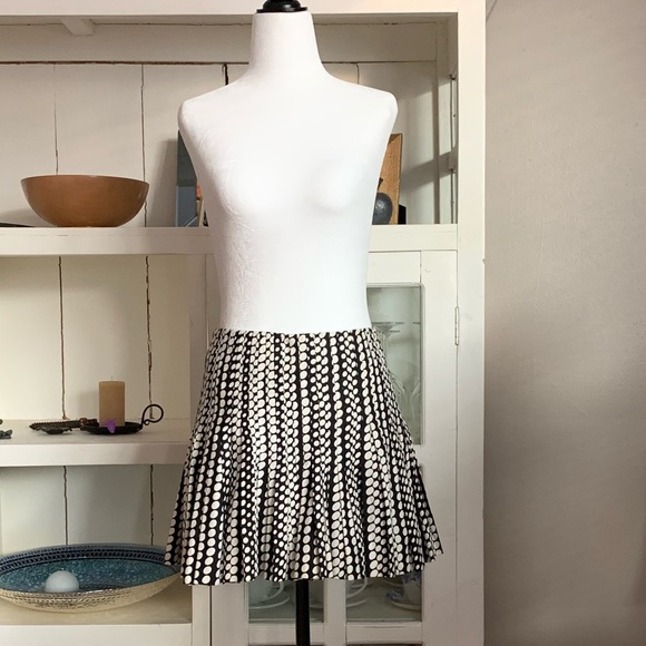 Club Monaco Dresses & Skirts - Club Monaco Polka Dot Pleated Flare Skirt